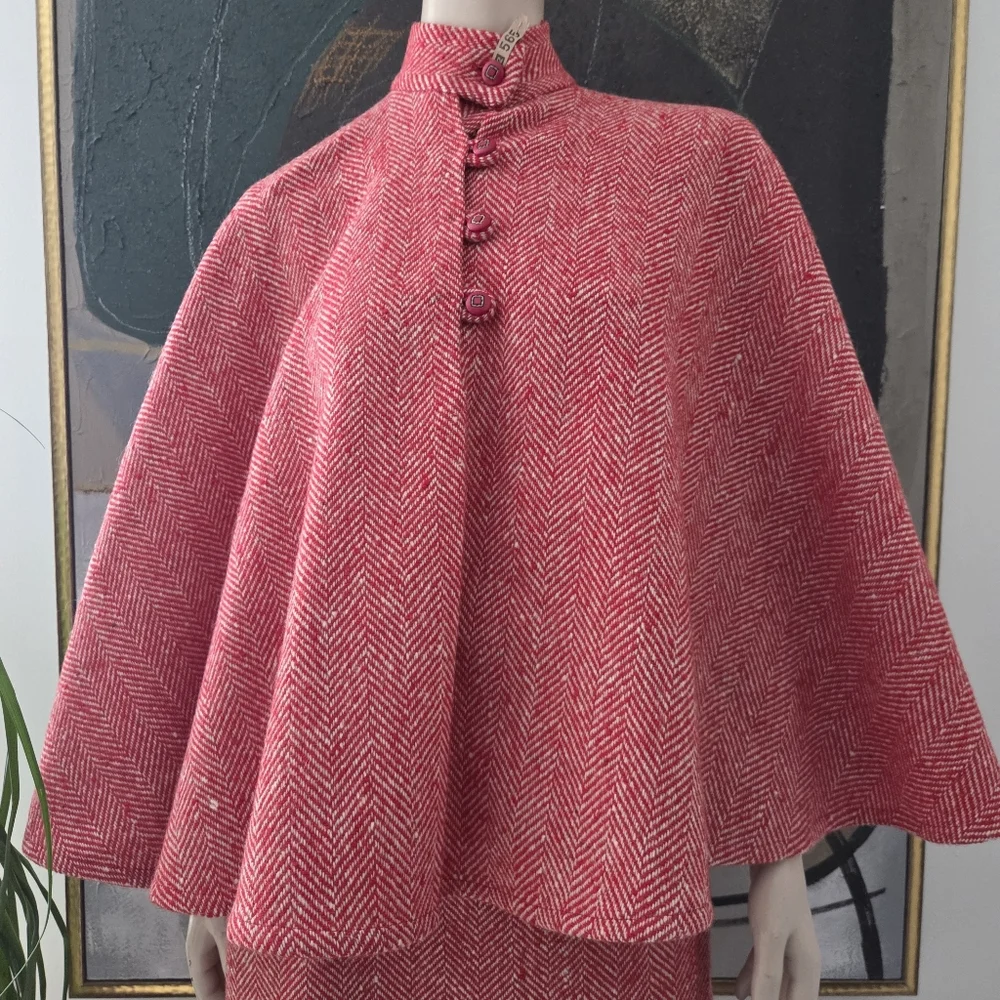 Vintage | Herringbone Tweed Cape and Skirt Set - Picture 5 of 14